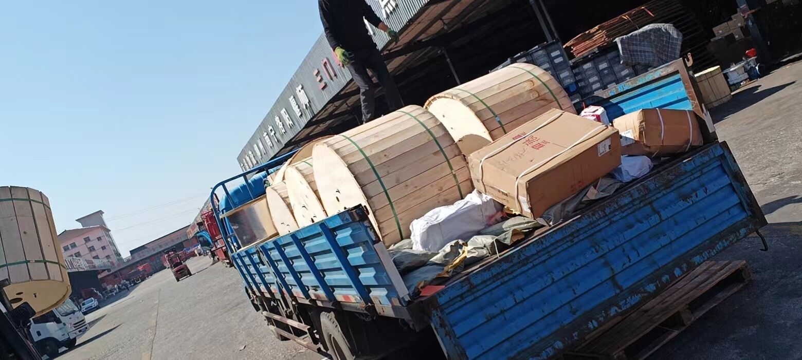 ADSS光纜,OPGW光纜,OPPC光纜,ADSS光纜價格,OPGW光纜廠家,光纜,電力光纜廠家,礦用光纜,湖南漢纜,湖南漢纜通信科技有限公司